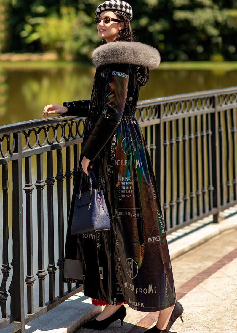 Boho-winterjacke Aus Entendaunen Mit Schwarzem Fuchskragen Kordelzug Und Buchstabendruck - Damen-Daunenjacken