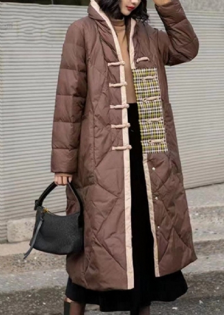 Einfache Braune Patchwork-steppjacke Mit Orientalischem Knopfmuster Und Entendaunen Im Winter