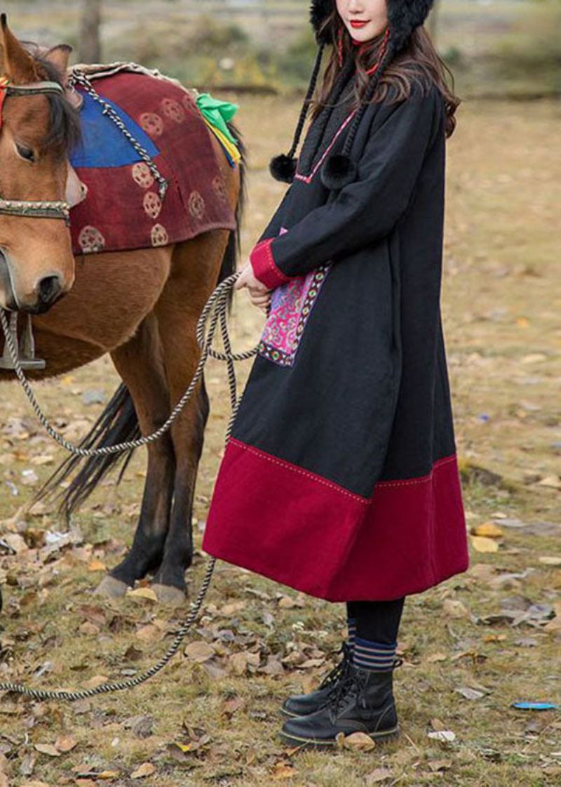 Handgefertigtes Schwarzes Mit V-ausschnitt Und Patchwork Besticktes Kleid Mit Feiner Baumwollfüllung Für Den Winter - Damen-Daunenjacken