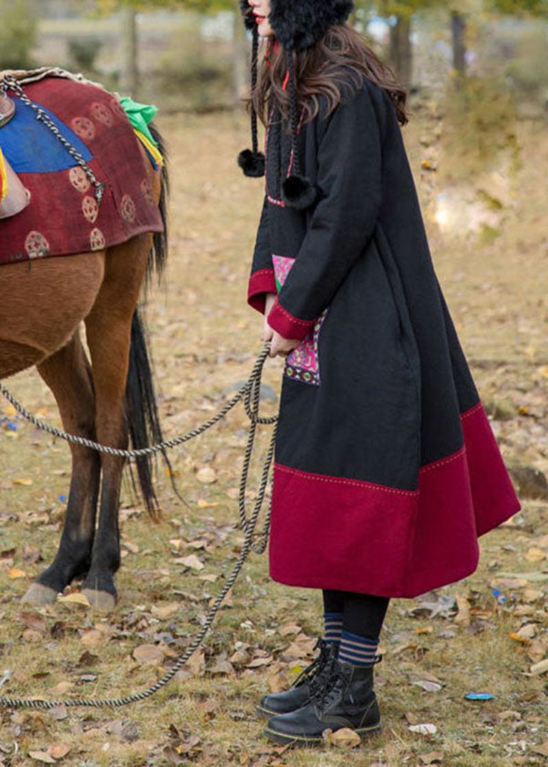 Handgefertigtes Schwarzes Mit V-ausschnitt Und Patchwork Besticktes Kleid Mit Feiner Baumwollfüllung Für Den Winter - Damen-Daunenjacken