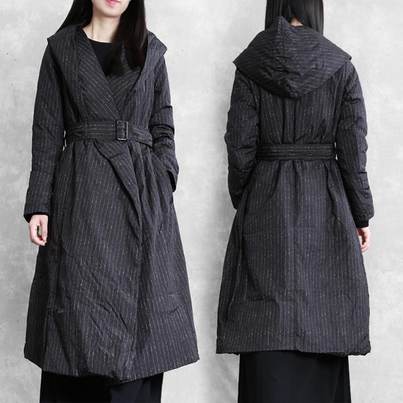 Luxuriöser Parka Für Damen In Übergröße Schwarze Gestreifte Daunenjacke Mit Kapuze Und Bindegürtel Für - Damen-Daunenjacken