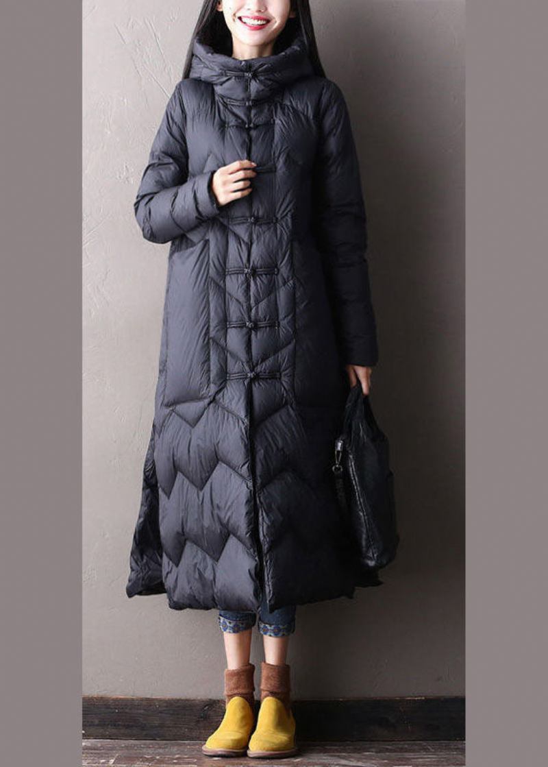 Schicke Warme Winterjacke Aus Entendaunen In Schwarz Mit Kapuze Und Taschen Im Orientalischen Stil