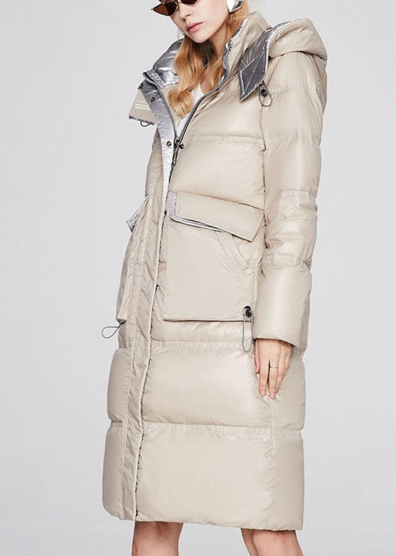 Schöne Beigefarbene Lässige Winterjacke Mit Entendaunen Und Stehkragen In Grafik - Beige