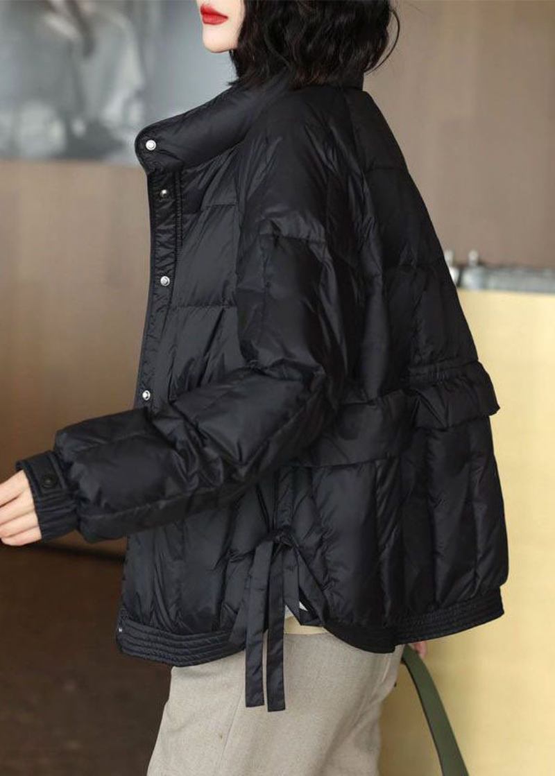 Schwarze Dicke Entendaunenjacke Mit Stehkragen Im Originaldesign Für Den Winter