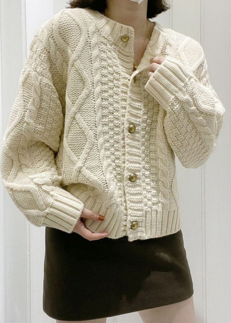 Boutique Beigefarbener O-ausschnitt-cardigan Mit Knopfmuster Für Den Herbst - Beige