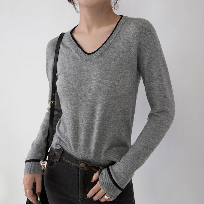 Neuer Kuscheliger Grauer Pullover Locker Sitzende Mit V-ausschnitt Elegante Seitlich Offene