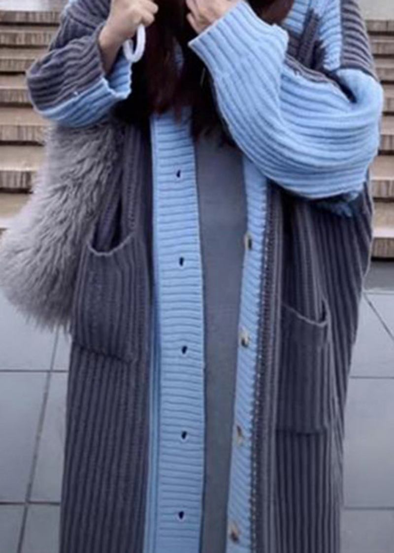 Schön Grau-blauer V-ausschnitt-strickmantel Mit Knopfleiste Und Taschen Für Den Herbst - Damen-Cardigans