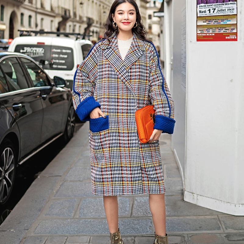 Feiner Mehrfarbiger Karierter Wintermantel Mit Übergröße Und Taschen Maximantel Vintage Mit Kerbe - Damen-Trenchcoats