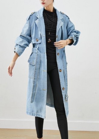 Italienischer Hellblauer Denim-trenchcoat Mit Gekerbter Taille Und Krawatte Für Den Herbst