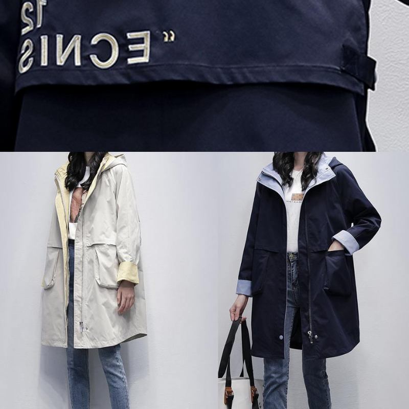 Lockeres Marineblaues Übergrößen-outfit Mit Kapuze Und Buchstabenmuster - Damen-Trenchcoats