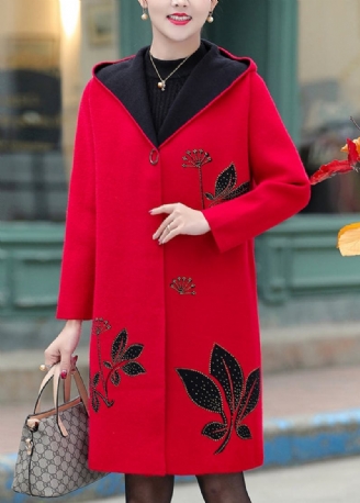 Boutique-trenchcoat Aus Roter Jacquard-wolle Mit Kapuze Und Zirkonia Frühling