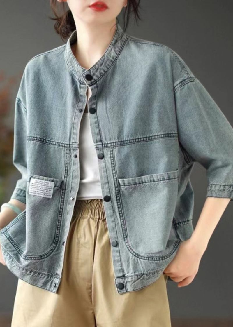 Einfache Denimblaue Patchworkjacke Mit Stehkragen Und Knopftaschen Frühling - Damen-Wintermäntel